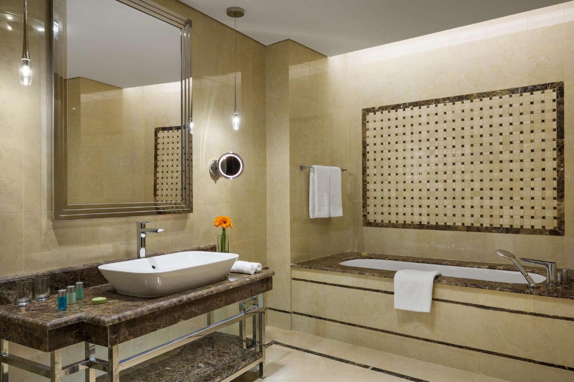 Superior Double Room King Bed