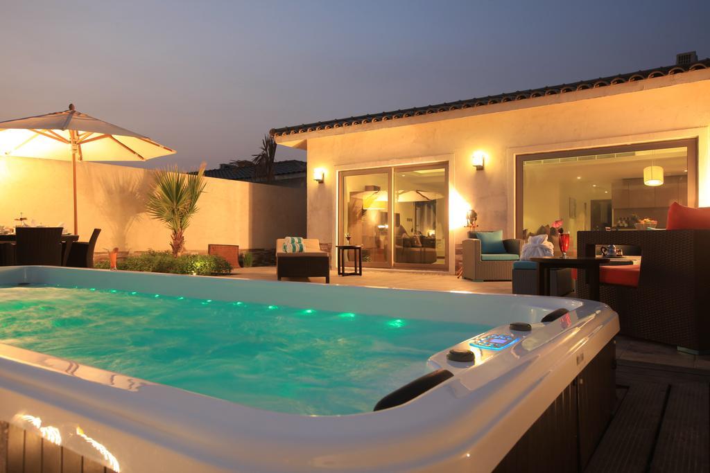 Royal Three-Bedroom Villa Jacuzzi