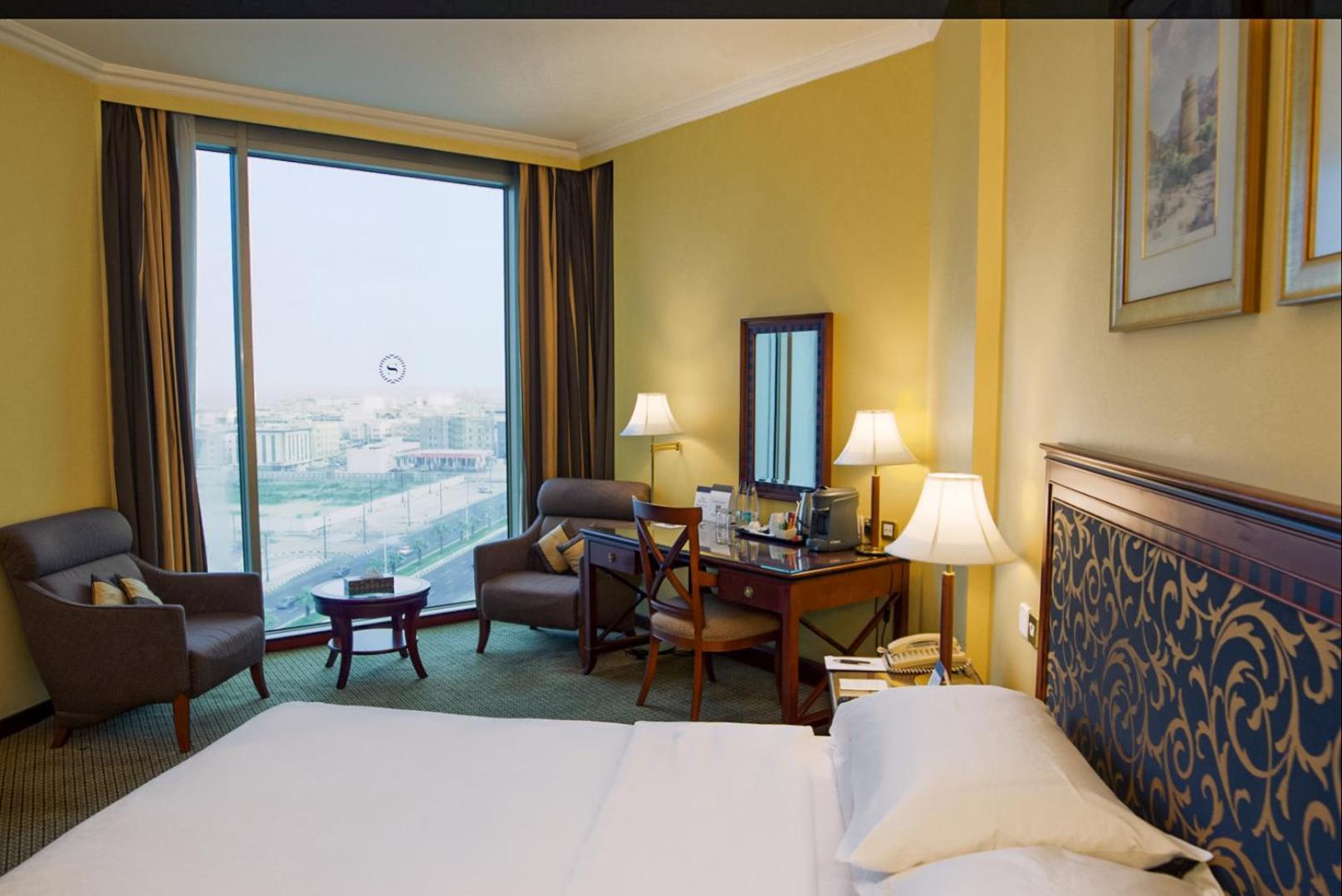 Deluxe Room Guest room 1 King City view Mid floor