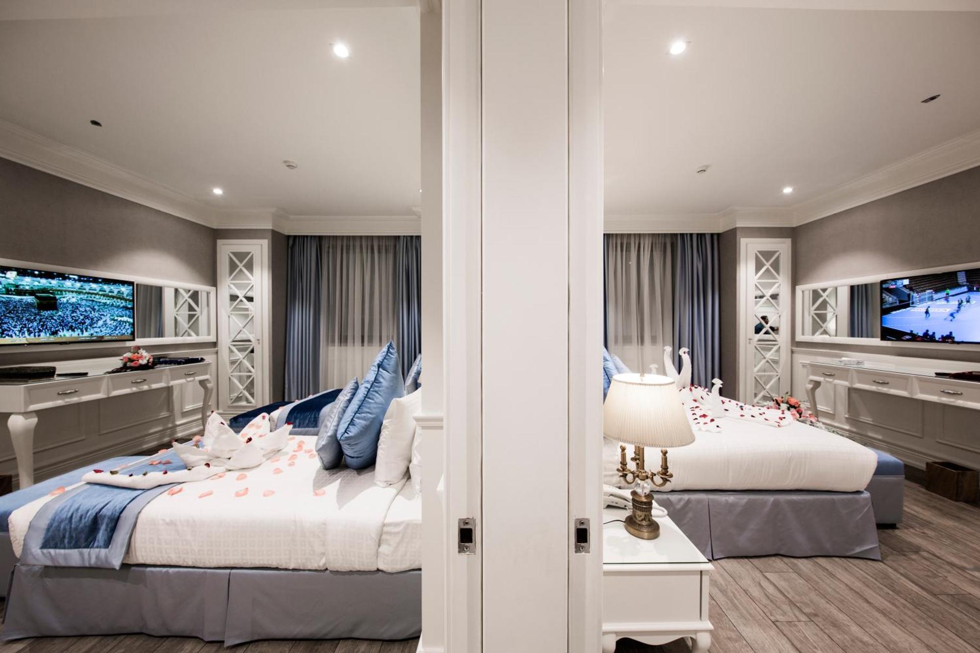 Deluxe Room Connected