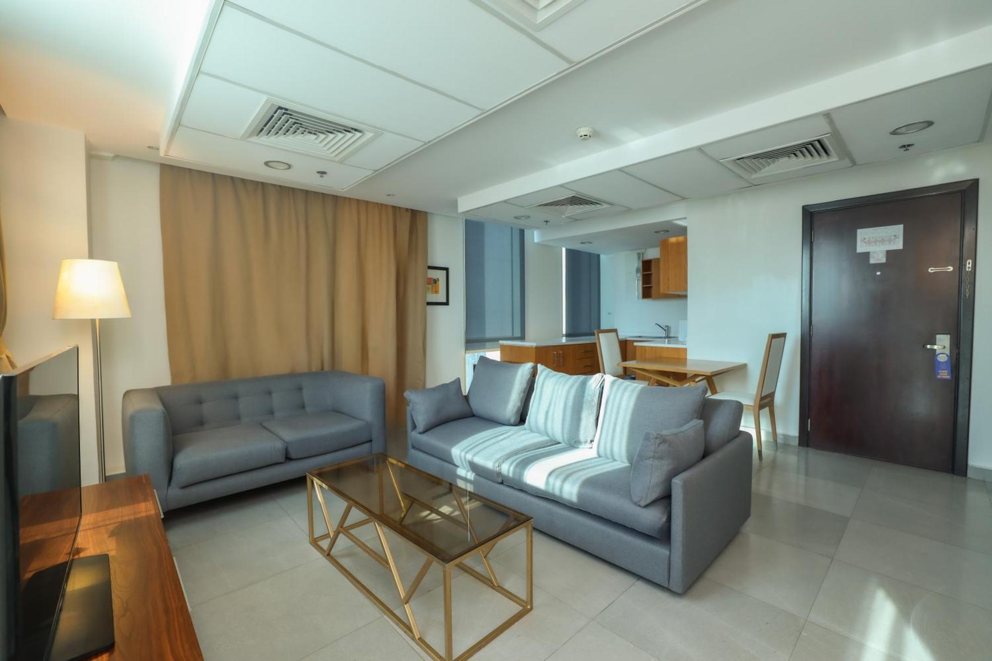 Studio Apartment