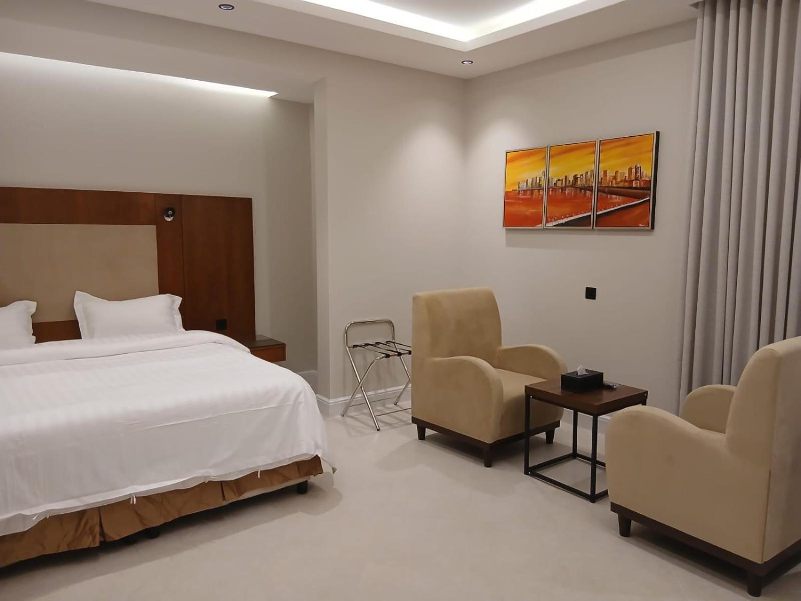 Deluxe King Suite