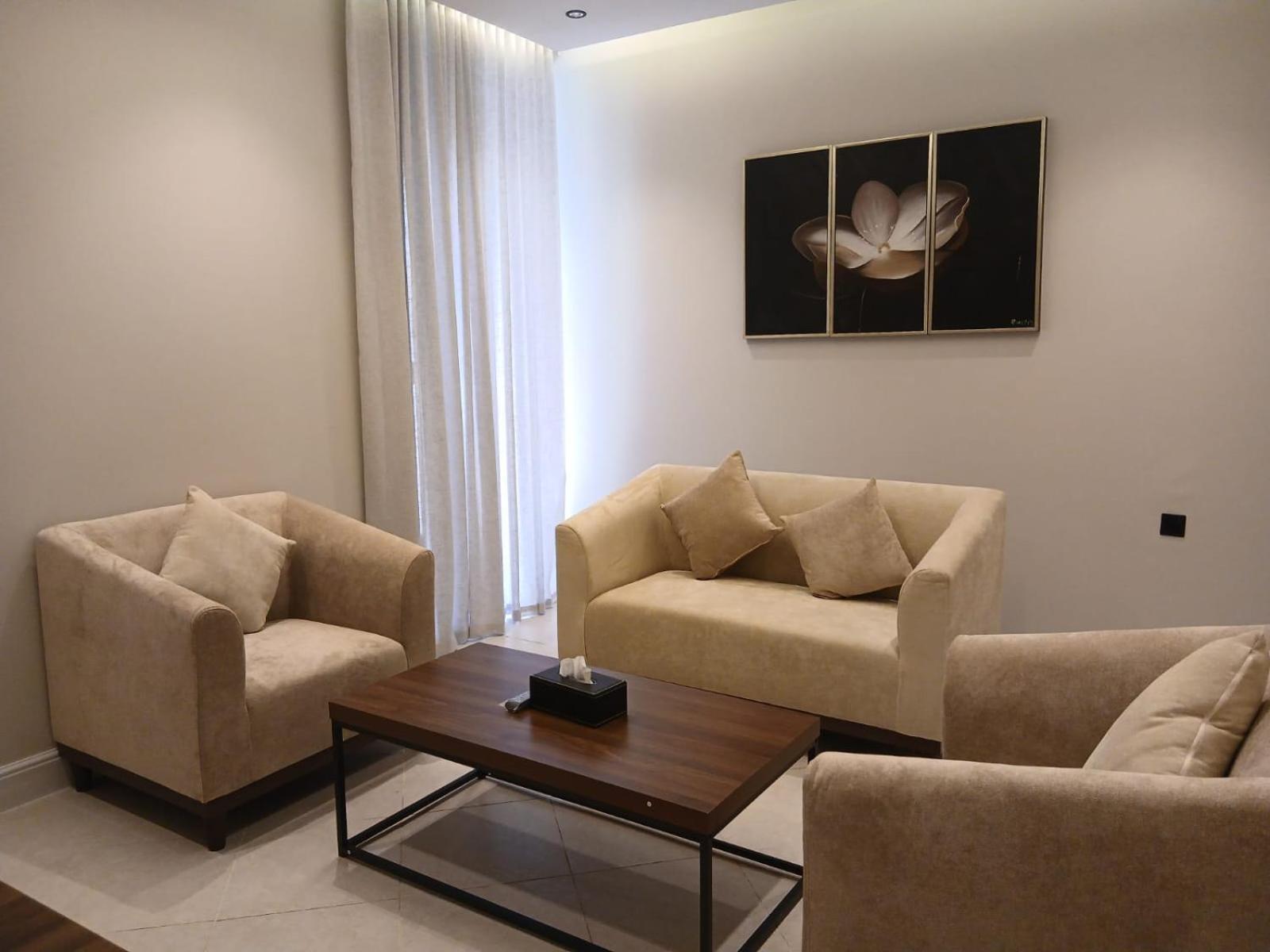 Deluxe King Suite