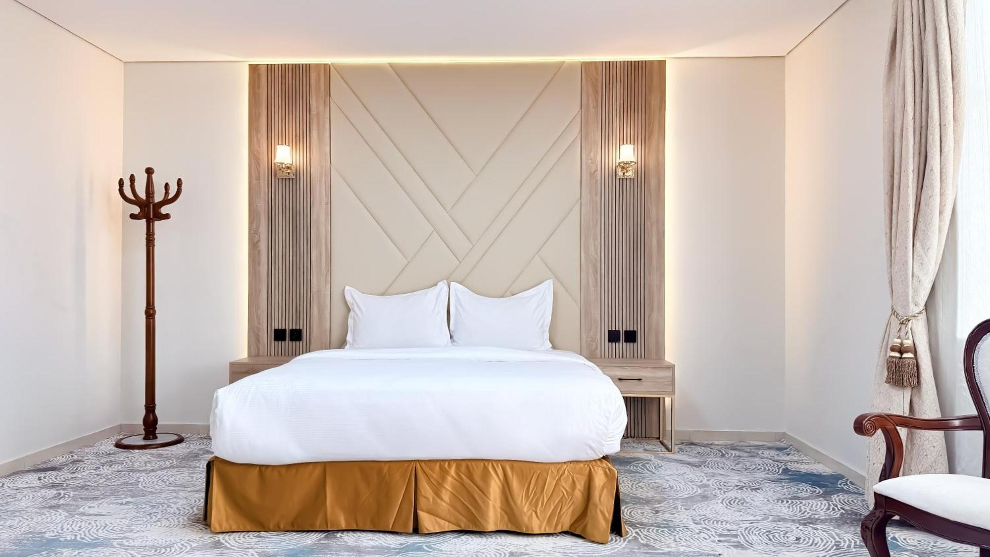 Three-Bedroom Apartment City View
