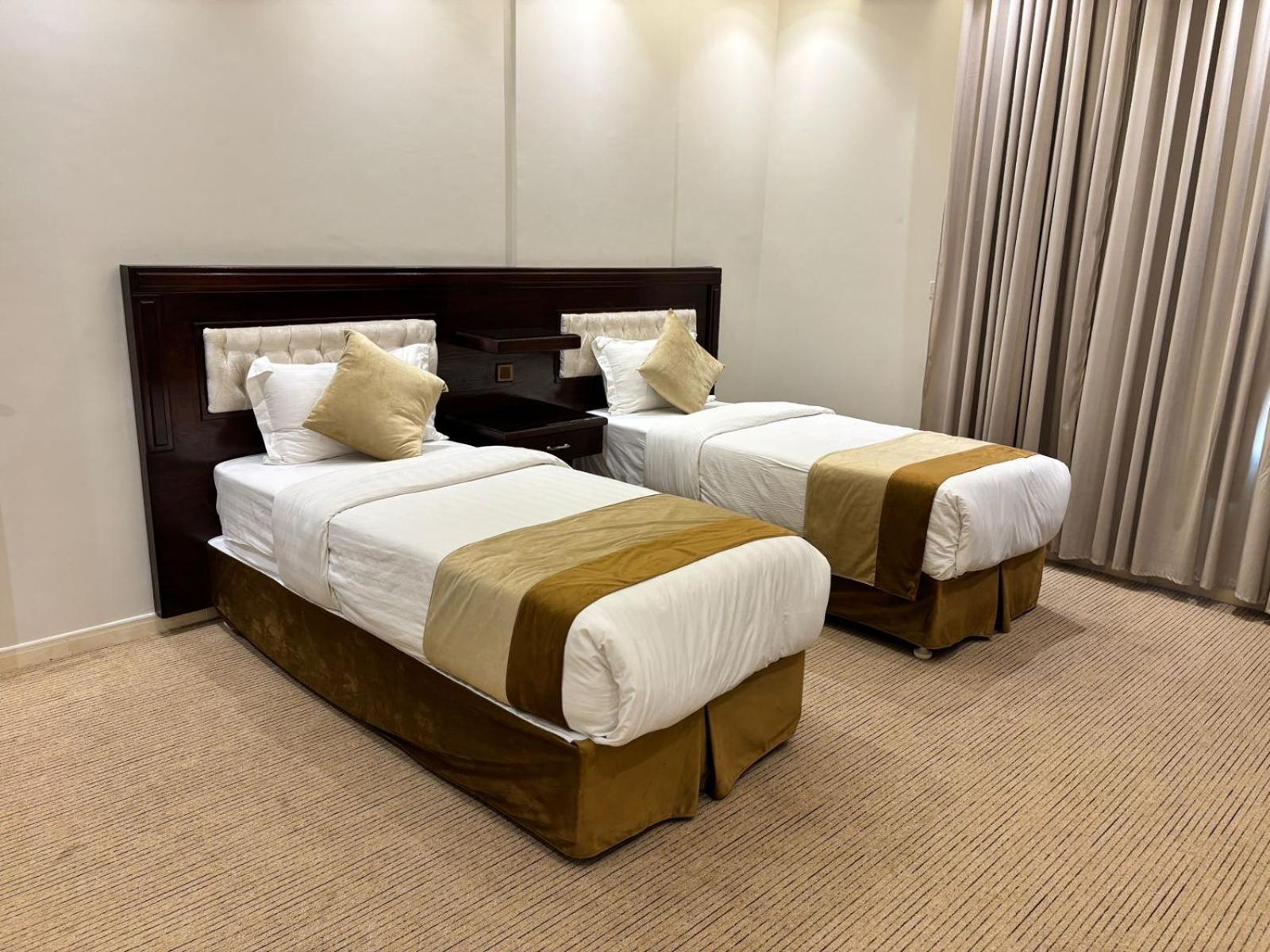 Deluxe King Suite