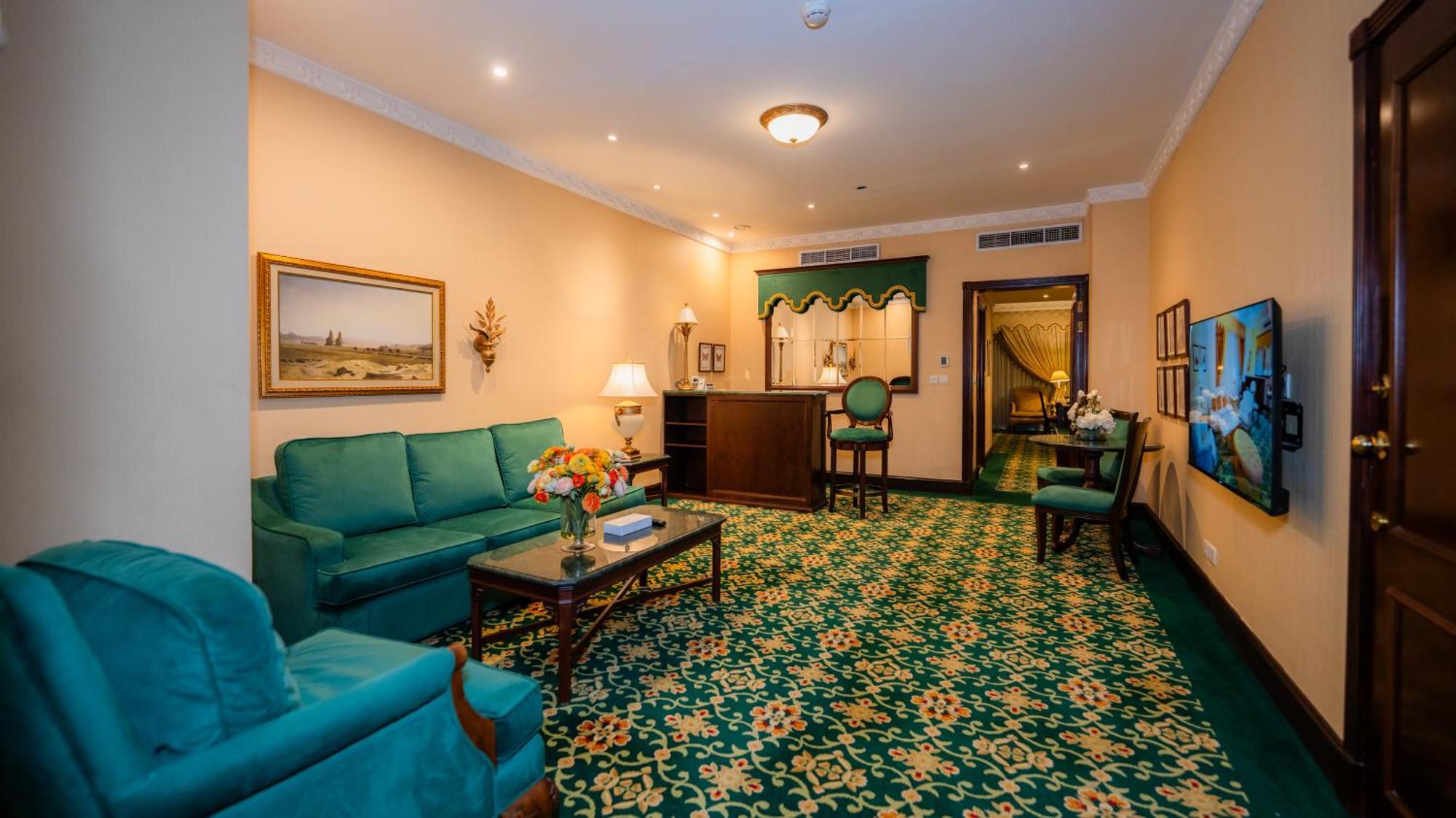 Premium King Suite