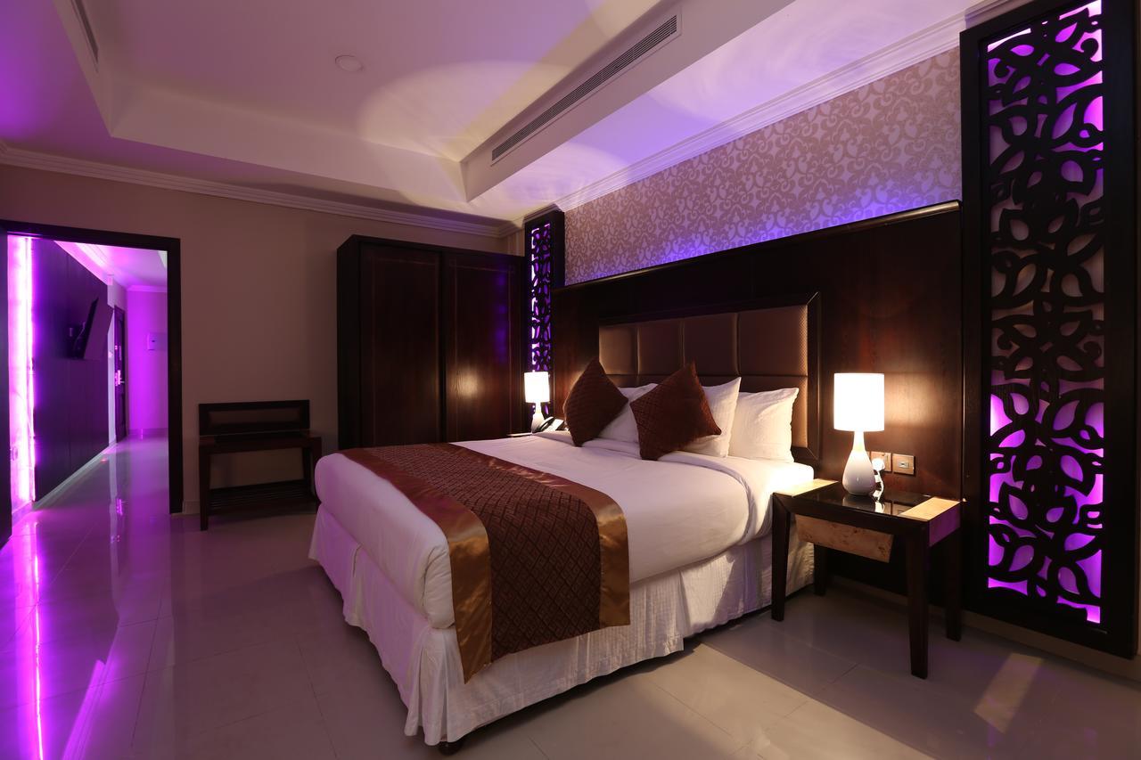 Queen Room Spa Bath