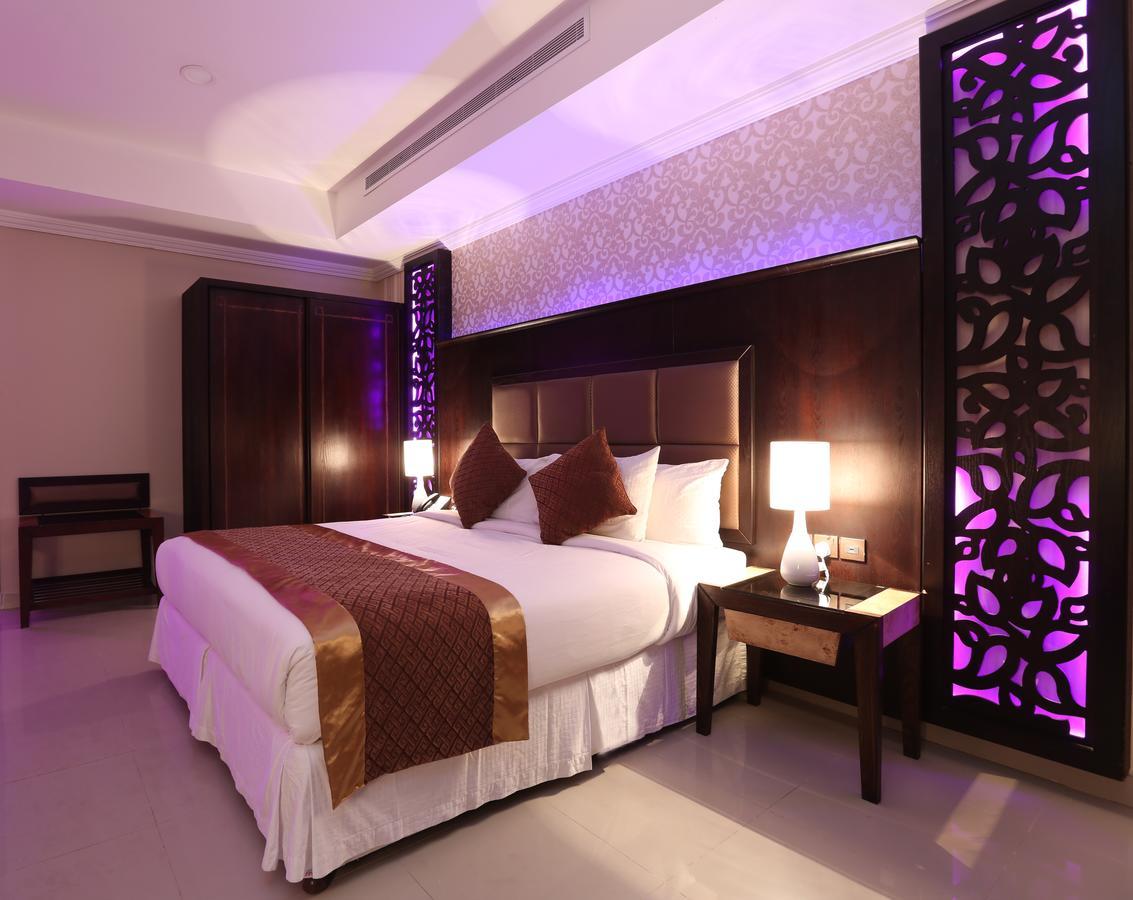 Queen Room Spa Bath