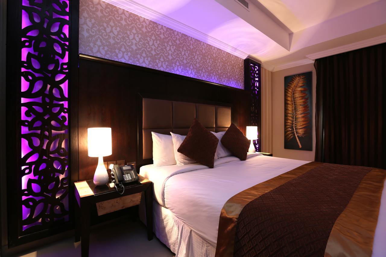 Queen Room Spa Bath