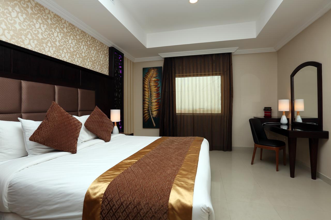 Queen Room Spa Bath