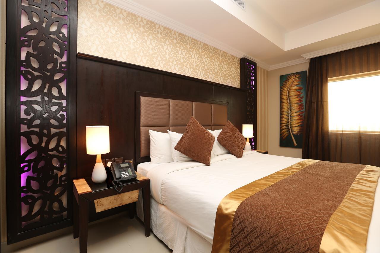 Queen Room Spa Bath