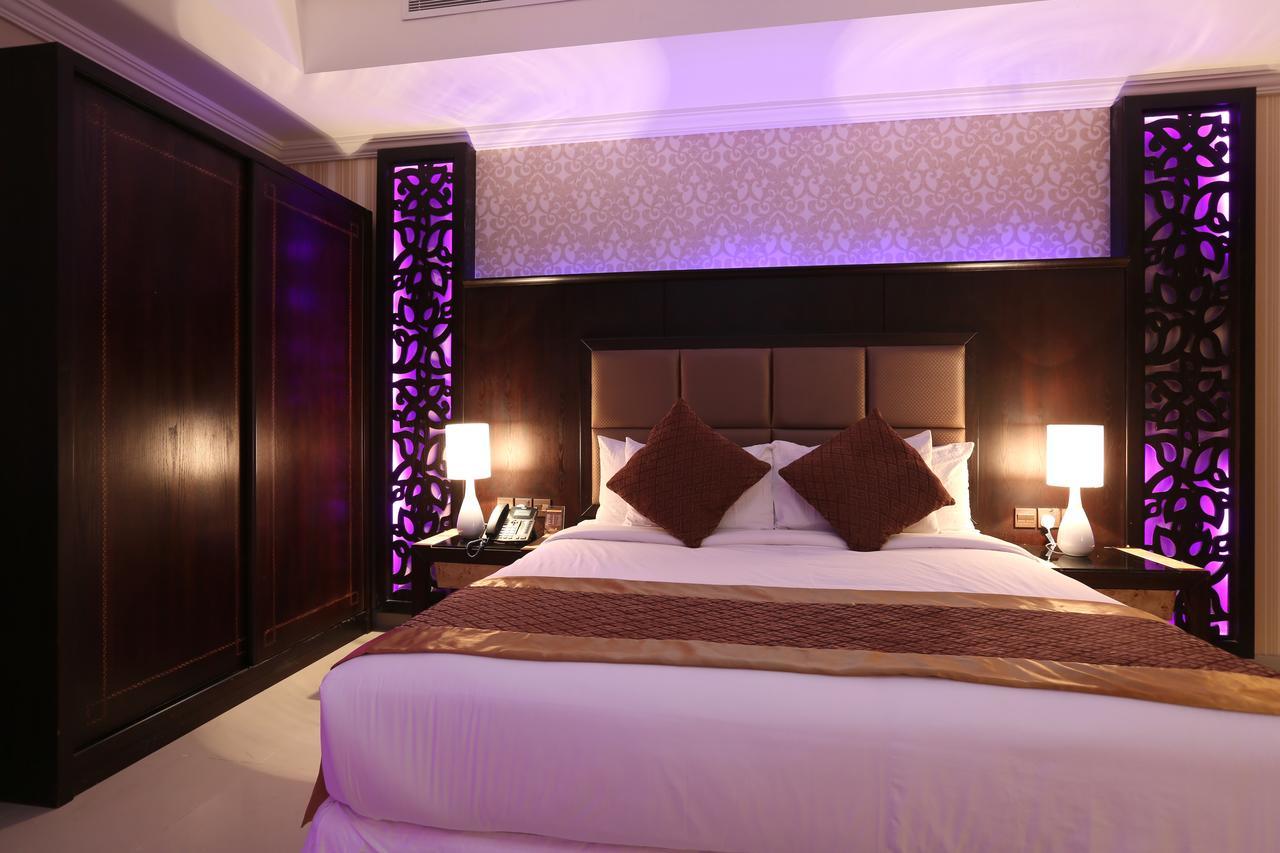 Queen Room Spa Bath