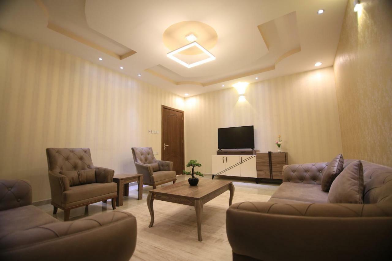 Three-Bedroom Apartment,801811590:JPEG