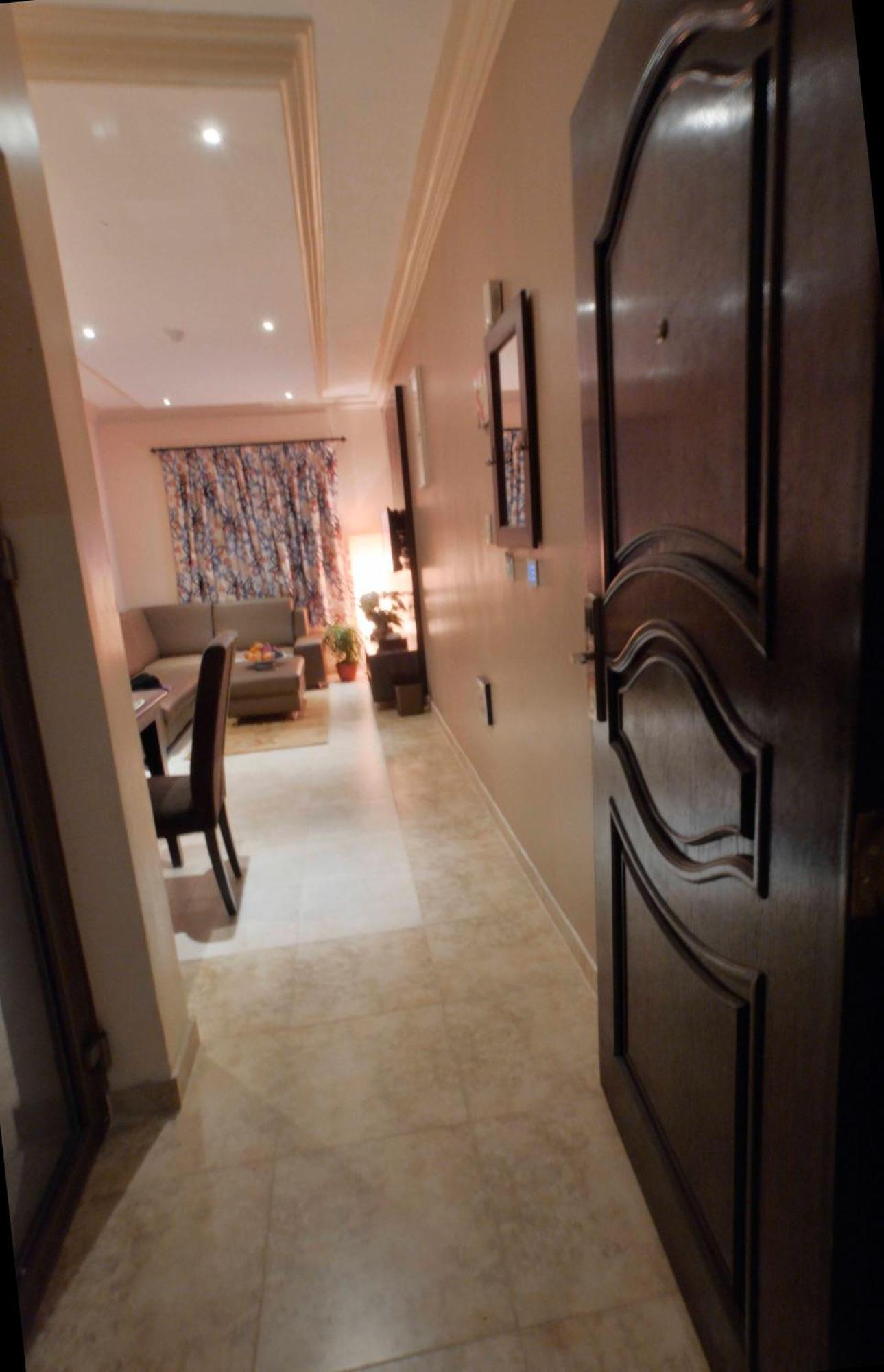 Deluxe Apartment
