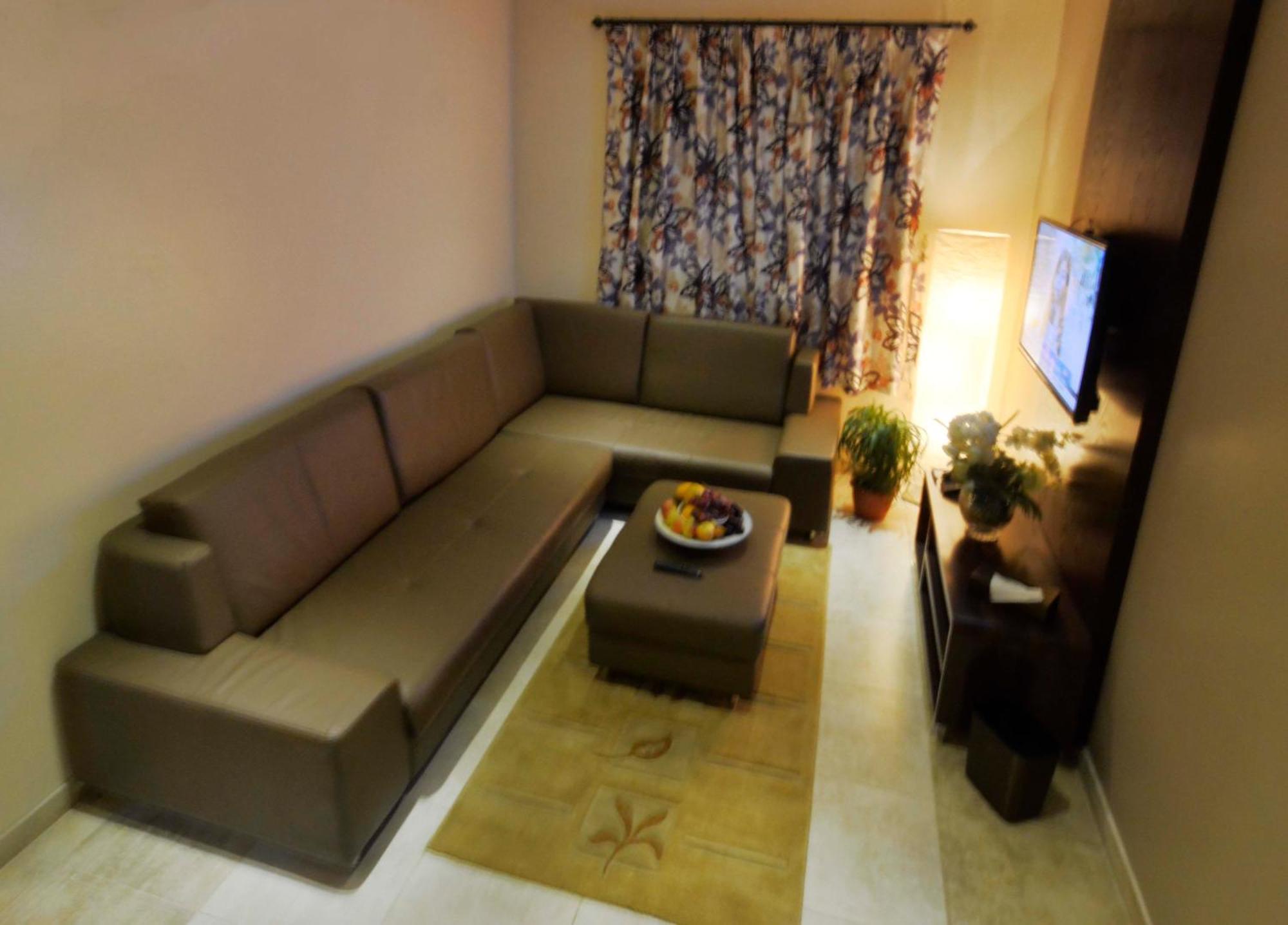 Deluxe Two-Bedroom Apartment