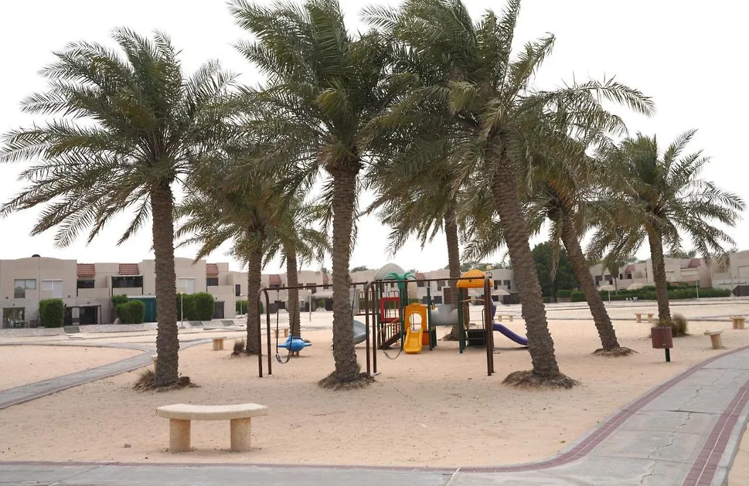 منتجع شاطئ النخيل-1