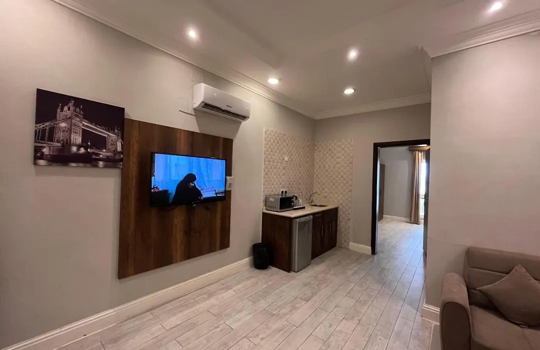 Golden square قولدن سكوير-1
