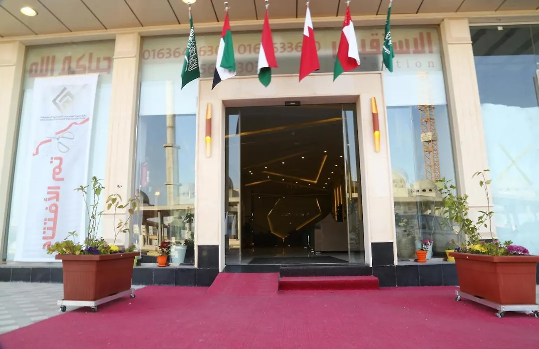 هلا عنيزة-1