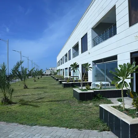 شركة الصنوبرة الفندقية Holiday Villa Resort Yanbu-2