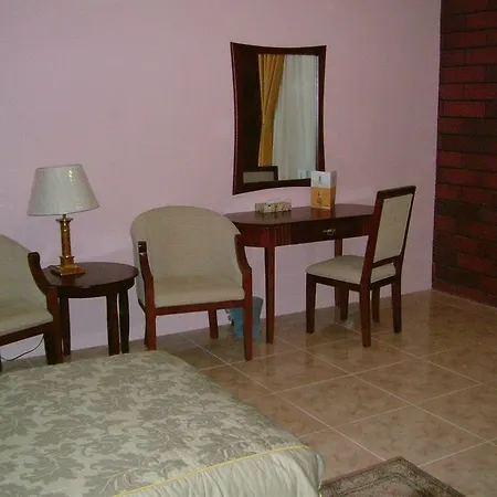 Bilqase Throne Hotel-2
