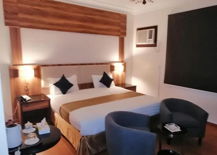 Qosor Alazd Hotel