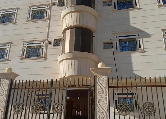 لارا الجوف عرعر للوحدات السكنية المفروشة