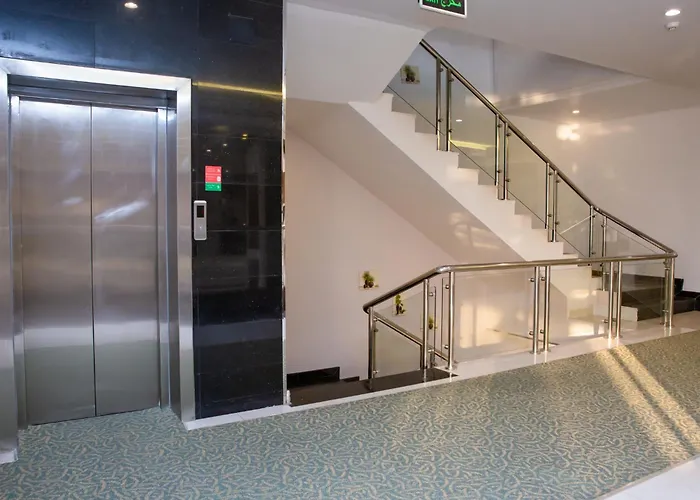 Triple Tree Serviced Apartments - الشجرة الثلاثية للشقق المخدومة
