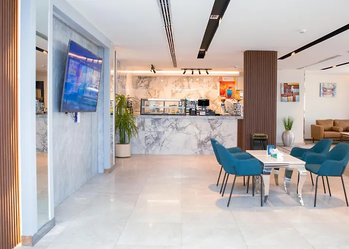 Triple Tree Serviced Apartments - الشجرة الثلاثية للشقق المخدومة