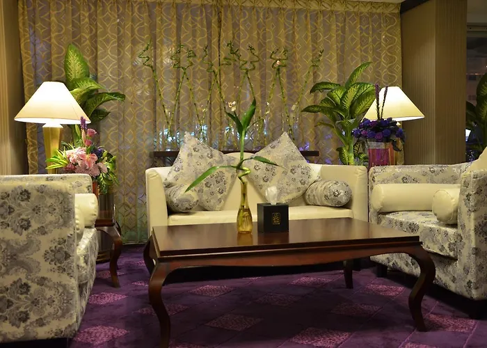 Lavona Hotel